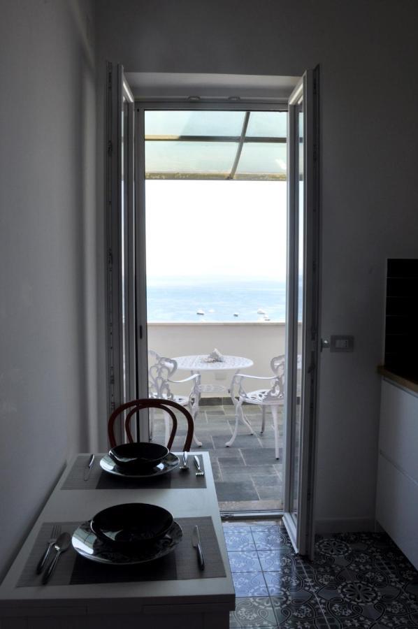 Calise Guest House Procida Buitenkant foto
