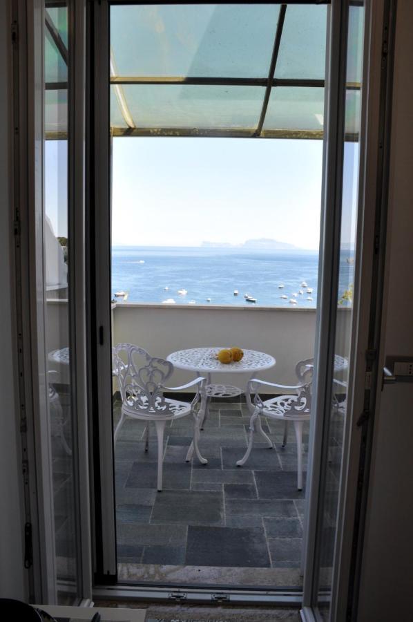 Calise Guest House Procida Buitenkant foto