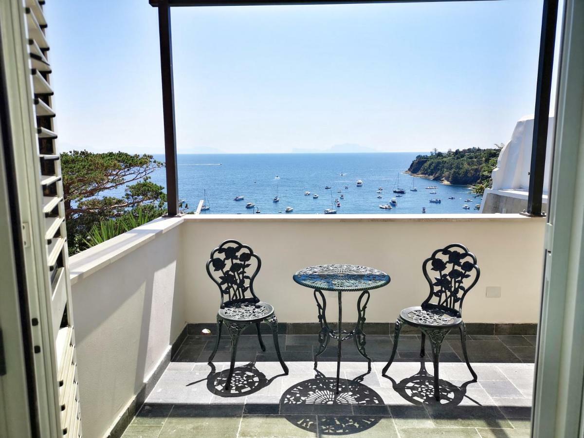 Calise Guest House Procida Buitenkant foto