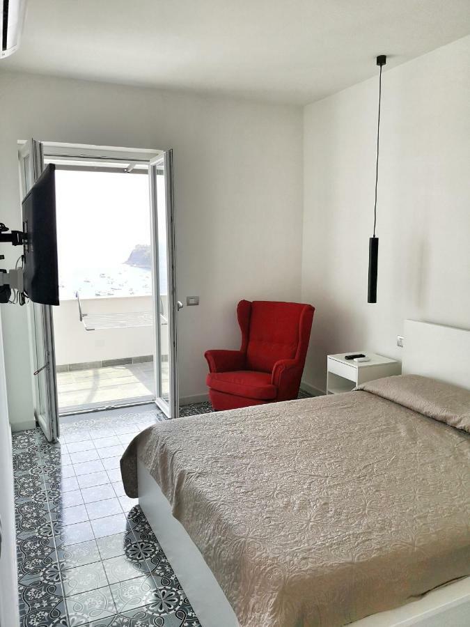 Calise Guest House Procida Buitenkant foto